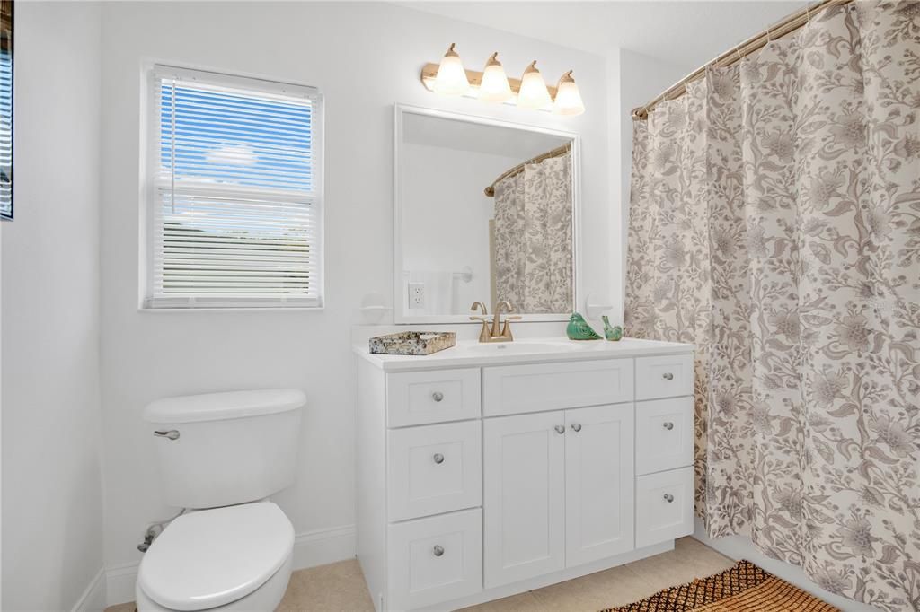 待售: $309,000 (3 贝兹, 2 浴室, 1302 平方英尺)