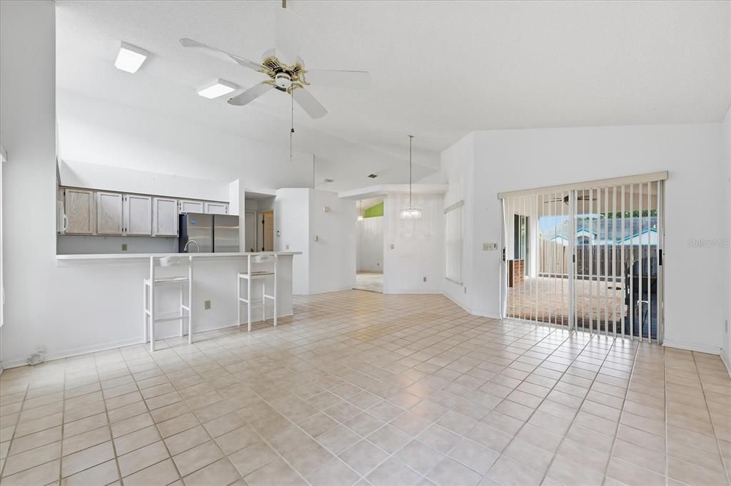 En Venta: $349,777 (3 camas, 2 baños, 1786 Pies cuadrados)