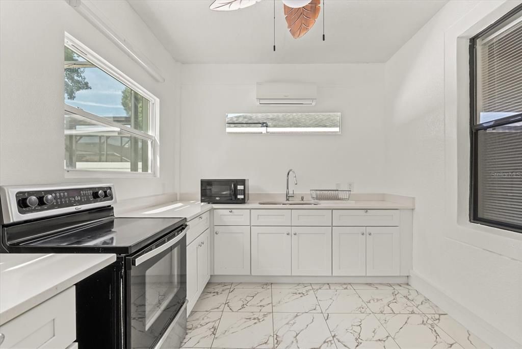 For Rent: $4,500 (6 beds, 4 baths, 4767 Square Feet)