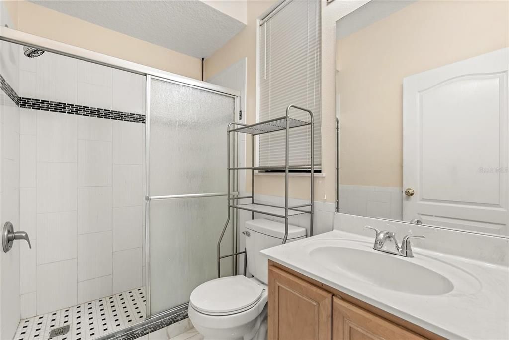 For Rent: $4,500 (6 beds, 4 baths, 4767 Square Feet)