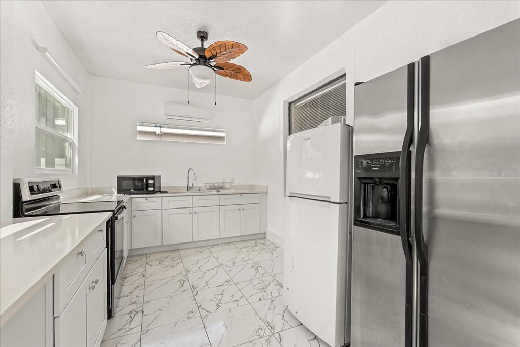 For Rent: $4,500 (6 beds, 4 baths, 4767 Square Feet)