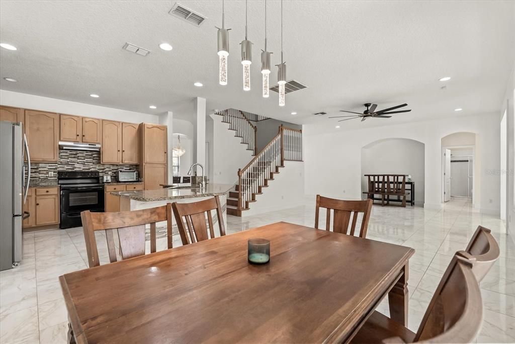 For Rent: $4,500 (6 beds, 4 baths, 4767 Square Feet)