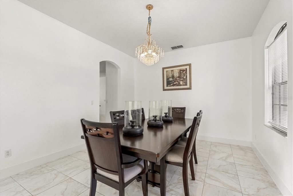 For Rent: $4,500 (6 beds, 4 baths, 4767 Square Feet)