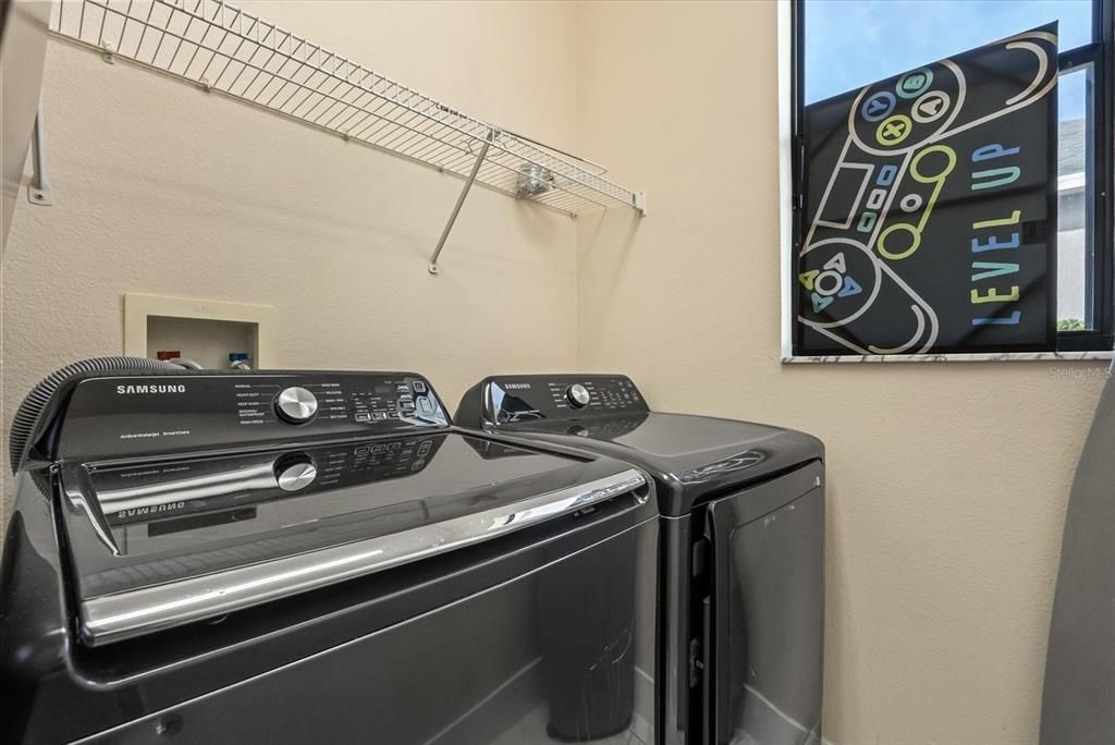 For Rent: $4,500 (6 beds, 4 baths, 4767 Square Feet)