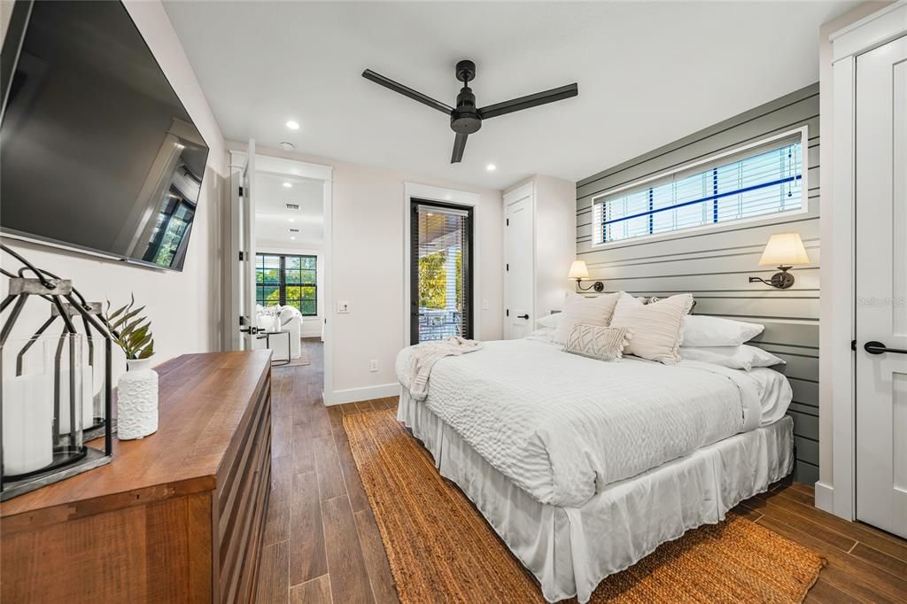 For Sale: $2,975,000 (5 beds, 5 baths, 2966 Square Feet)