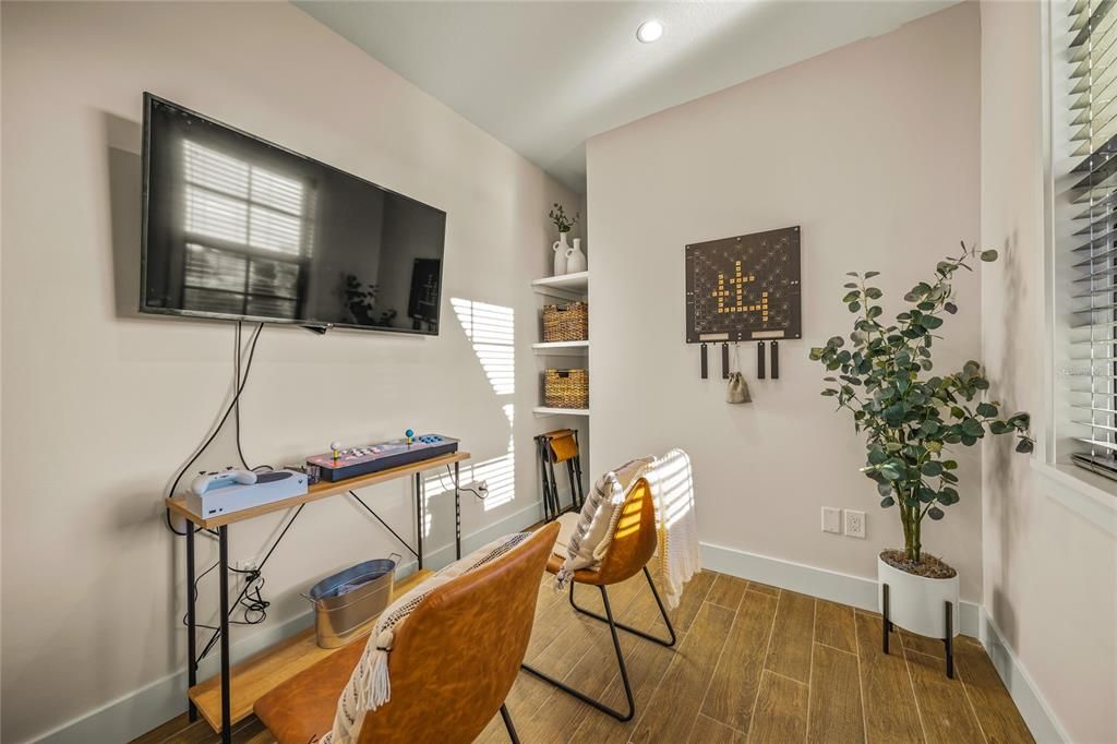 For Sale: $2,975,000 (5 beds, 5 baths, 2966 Square Feet)