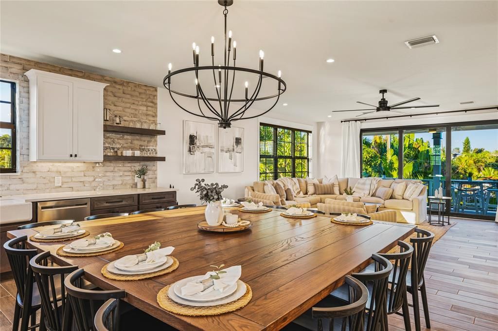 For Sale: $2,975,000 (5 beds, 5 baths, 2966 Square Feet)