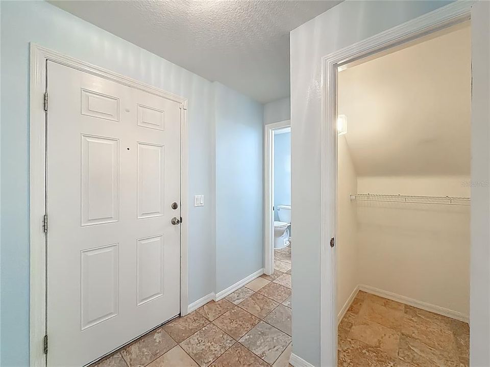 For Rent: $1,995 (3 beds, 2 baths, 1750 Square Feet)