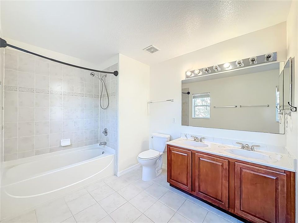 For Rent: $1,995 (3 beds, 2 baths, 1750 Square Feet)