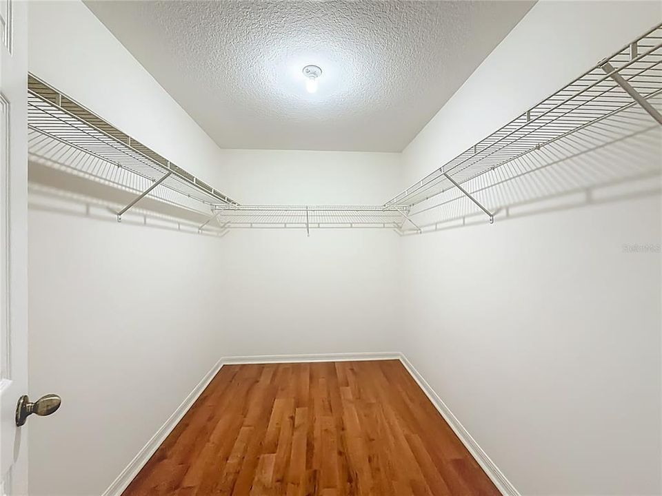 For Rent: $1,995 (3 beds, 2 baths, 1750 Square Feet)