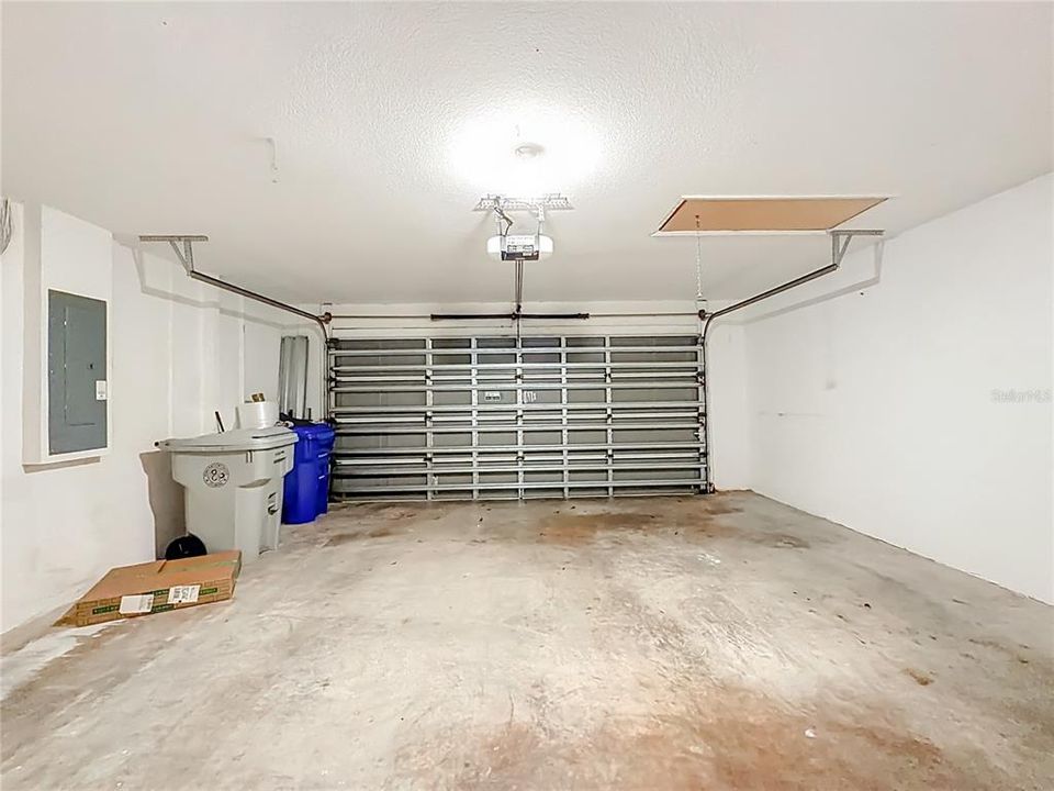 For Rent: $1,995 (3 beds, 2 baths, 1750 Square Feet)