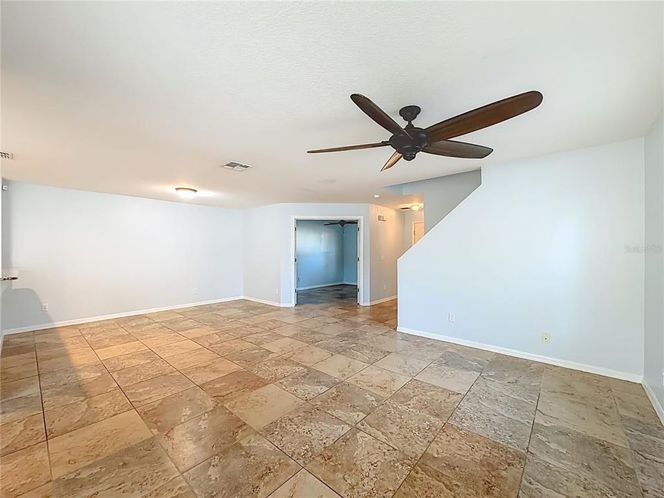 For Rent: $1,995 (3 beds, 2 baths, 1750 Square Feet)