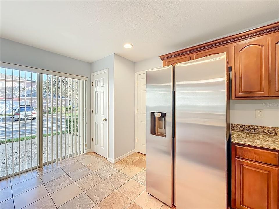 For Rent: $1,995 (3 beds, 2 baths, 1750 Square Feet)