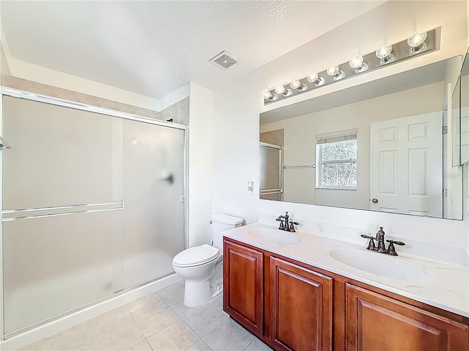 For Rent: $1,995 (3 beds, 2 baths, 1750 Square Feet)