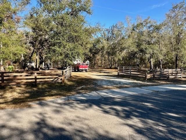 待售: $89,000 (1.01 acres)