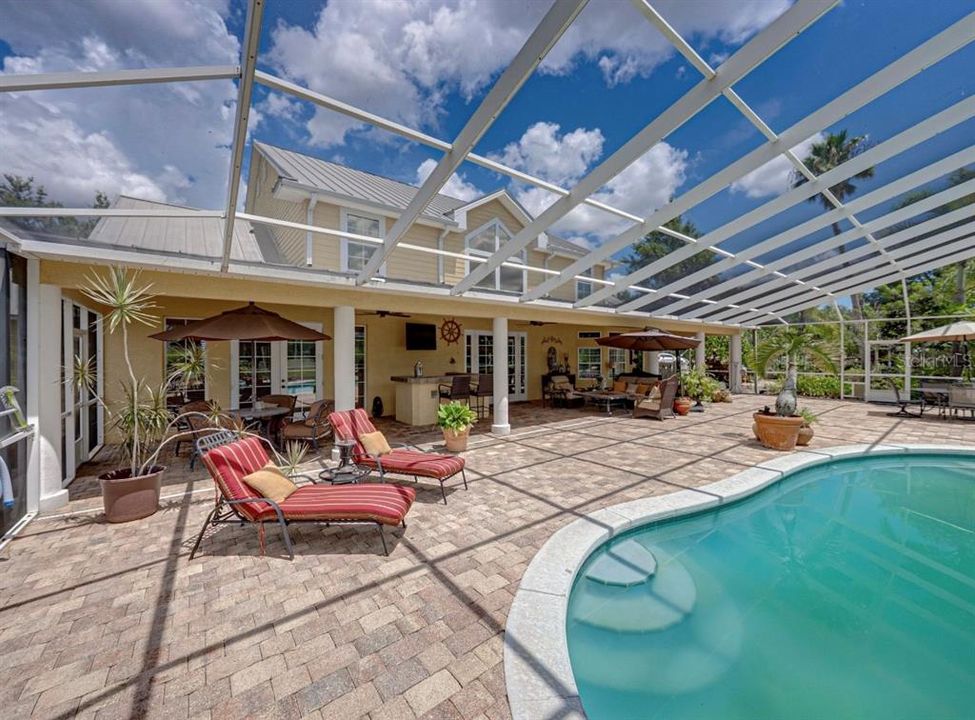 For Sale: $2,500,000 (4 beds, 2 baths, 4545 Square Feet)