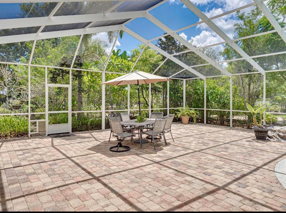 For Sale: $2,500,000 (4 beds, 2 baths, 4545 Square Feet)