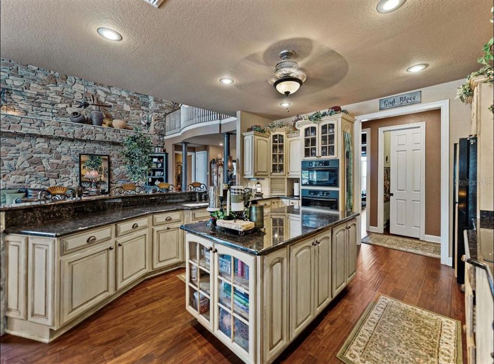 For Sale: $2,500,000 (4 beds, 2 baths, 4545 Square Feet)