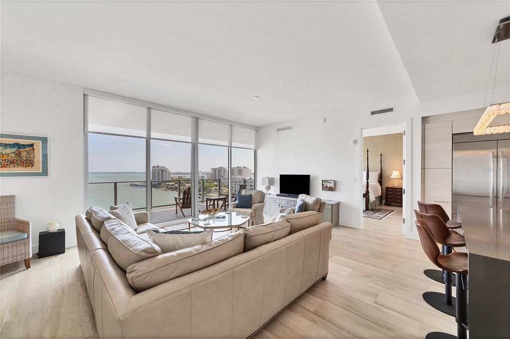 For Sale: $2,495,000 (3 beds, 2 baths, 2040 Square Feet)