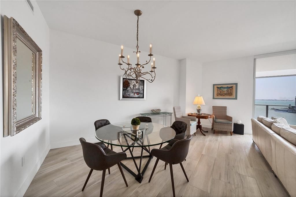 For Sale: $2,495,000 (3 beds, 2 baths, 2040 Square Feet)