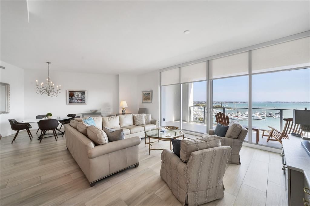 For Sale: $2,495,000 (3 beds, 2 baths, 2040 Square Feet)