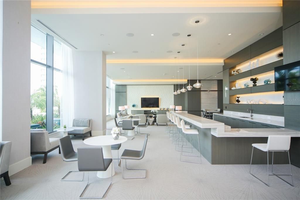 For Sale: $2,495,000 (3 beds, 2 baths, 2040 Square Feet)