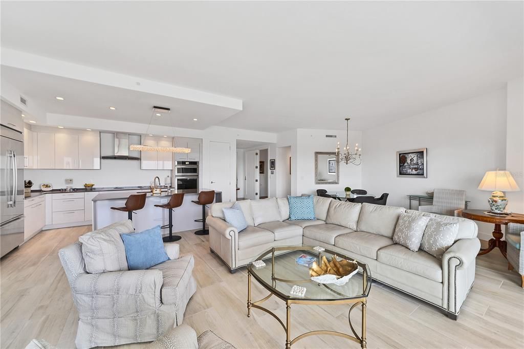 For Sale: $2,495,000 (3 beds, 2 baths, 2040 Square Feet)