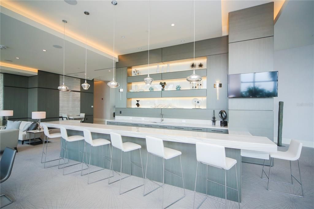 For Sale: $2,495,000 (3 beds, 2 baths, 2040 Square Feet)