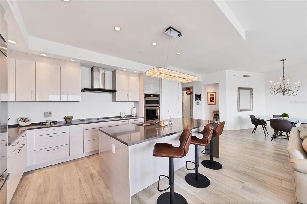 For Sale: $2,495,000 (3 beds, 2 baths, 2040 Square Feet)