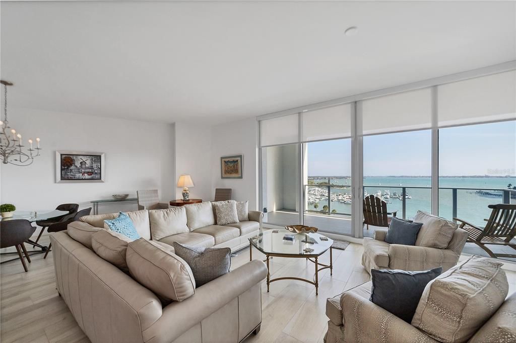 For Sale: $2,495,000 (3 beds, 2 baths, 2040 Square Feet)