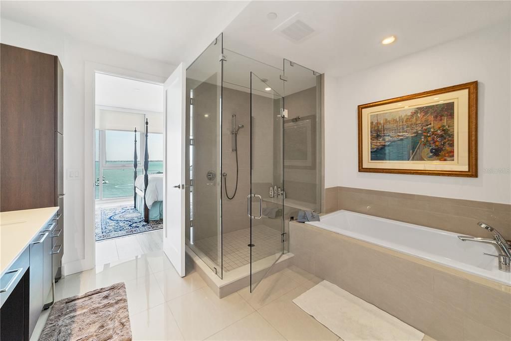 For Sale: $2,495,000 (3 beds, 2 baths, 2040 Square Feet)