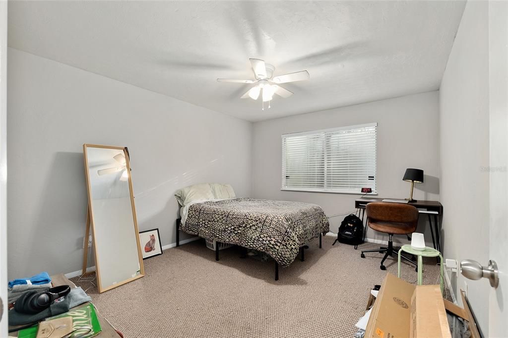 For Sale: $129,900 (1 beds, 1 baths, 576 Square Feet)