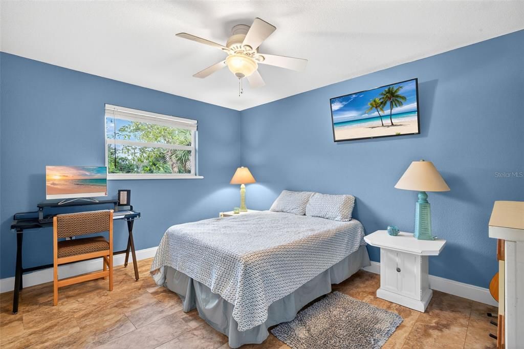 For Sale: $365,000 (4 beds, 3 baths, 1734 Square Feet)