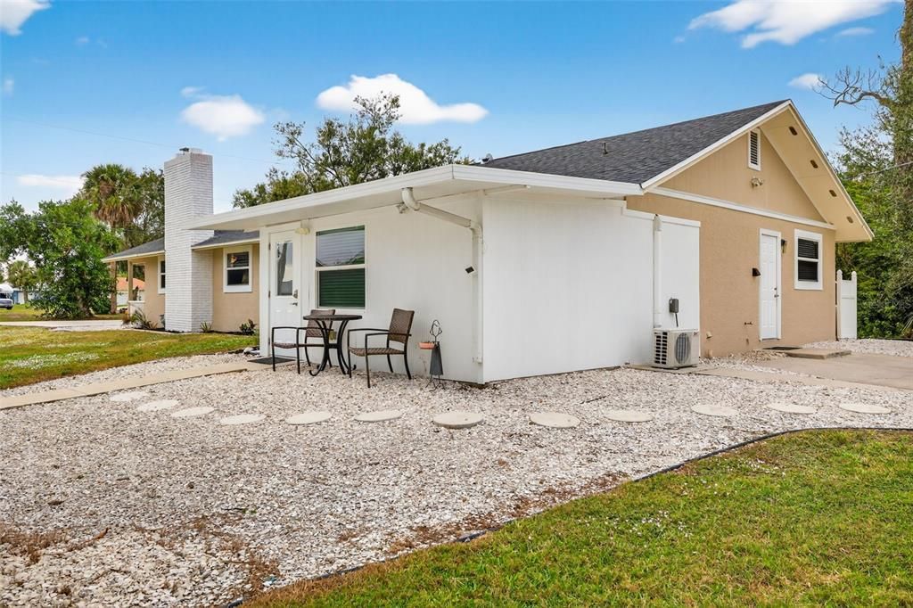 For Sale: $365,000 (4 beds, 3 baths, 1734 Square Feet)