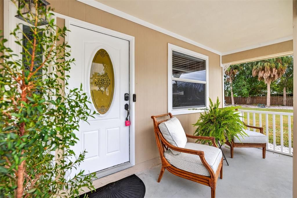 For Sale: $365,000 (4 beds, 3 baths, 1734 Square Feet)