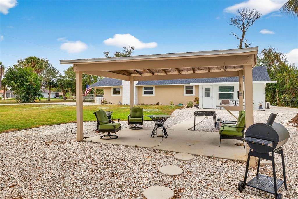 For Sale: $365,000 (4 beds, 3 baths, 1734 Square Feet)