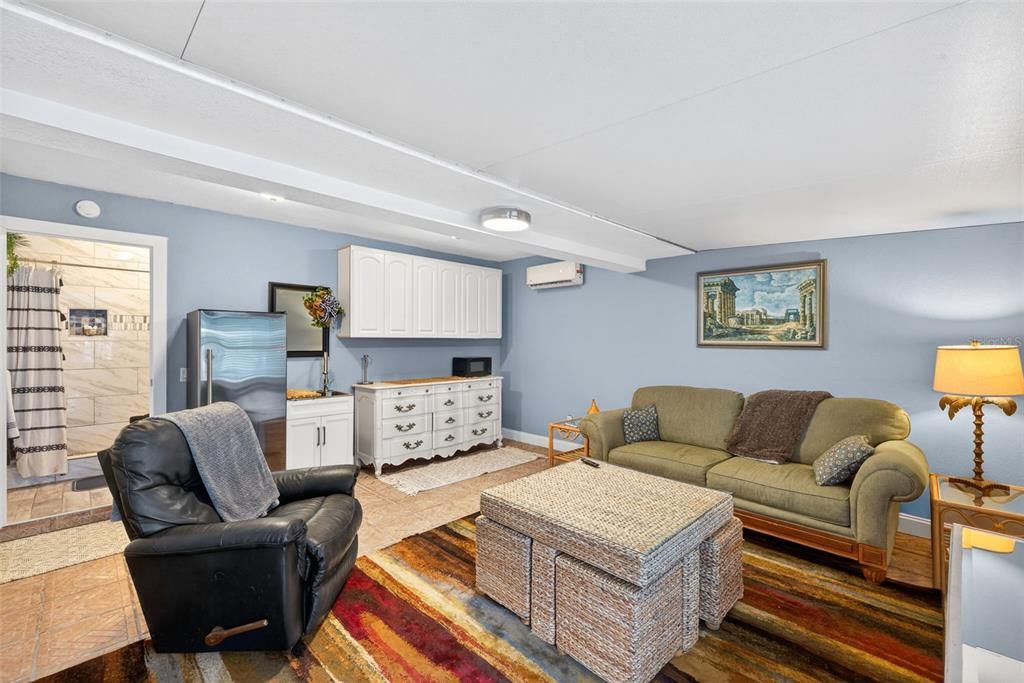 For Sale: $365,000 (4 beds, 3 baths, 1734 Square Feet)