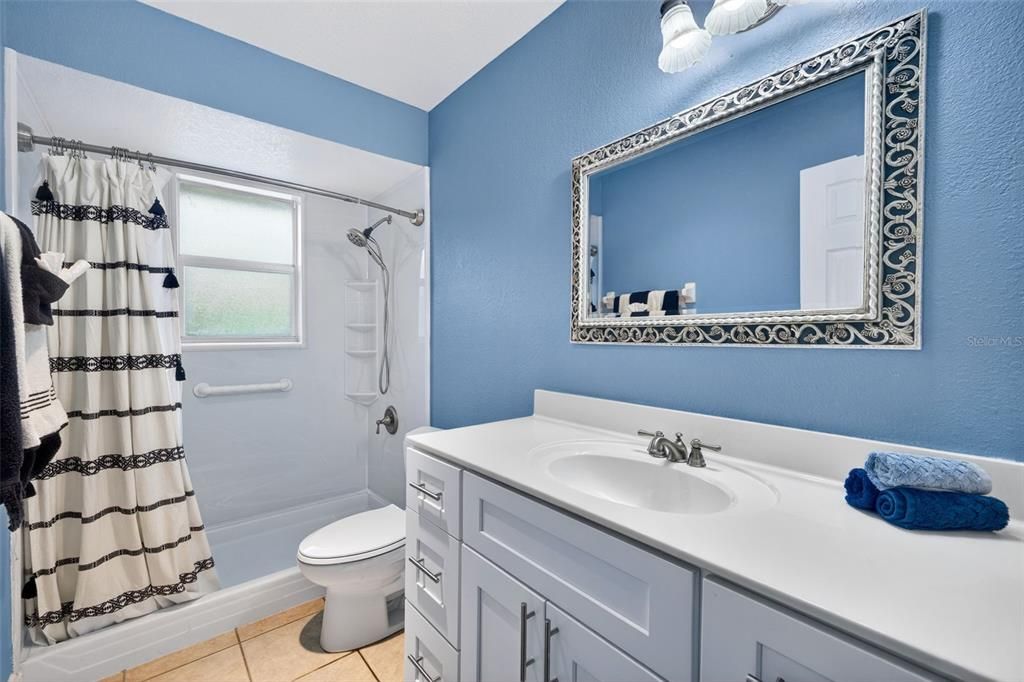 For Sale: $365,000 (4 beds, 3 baths, 1734 Square Feet)