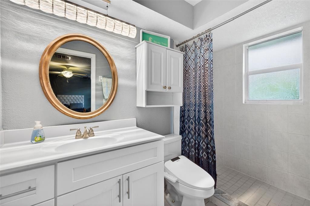 For Sale: $365,000 (4 beds, 3 baths, 1734 Square Feet)