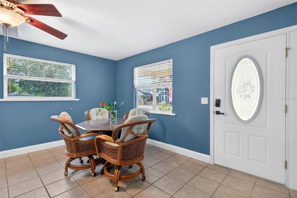 For Sale: $365,000 (4 beds, 3 baths, 1734 Square Feet)