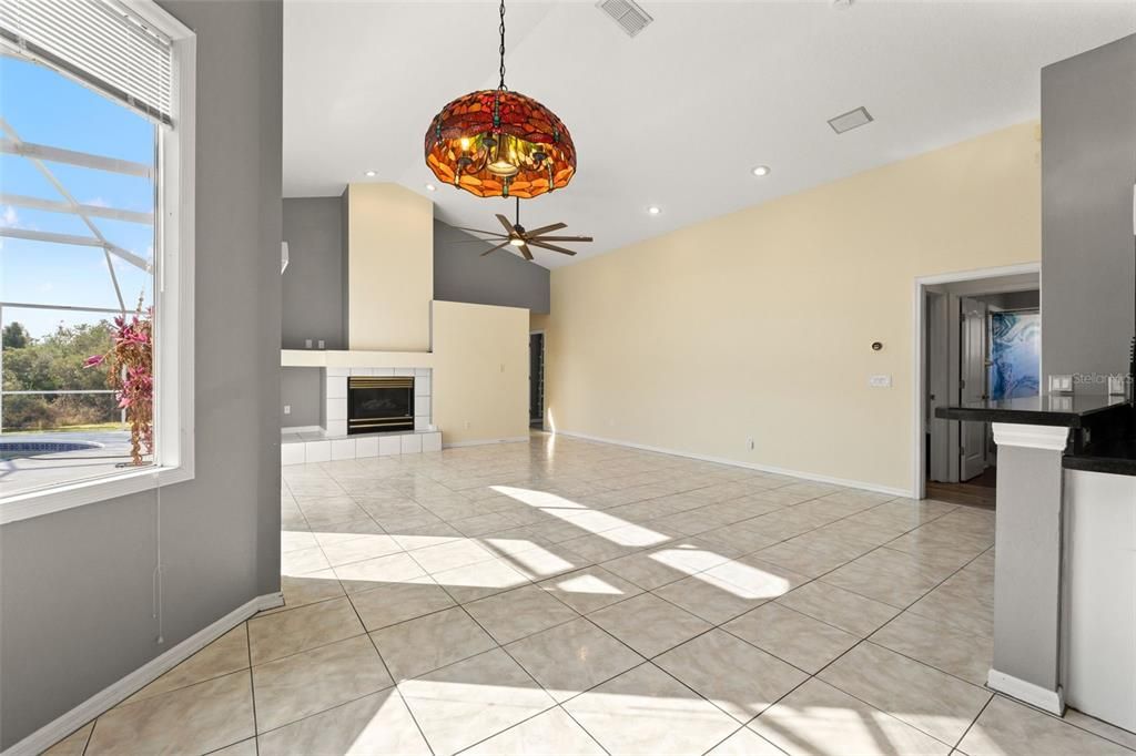 For Sale: $560,000 (4 beds, 3 baths, 2112 Square Feet)