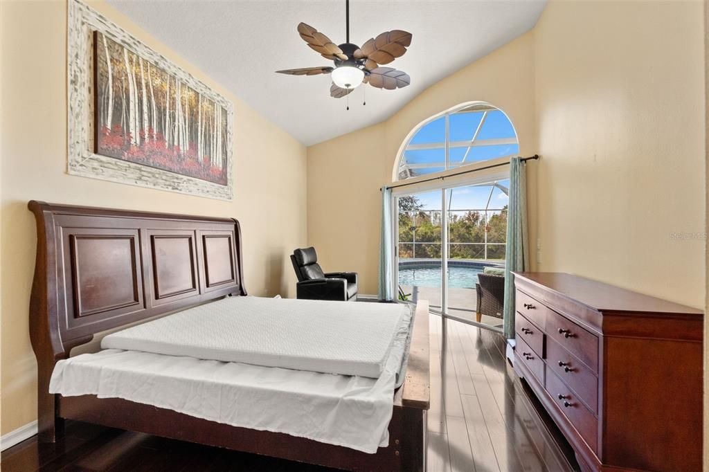 For Sale: $560,000 (4 beds, 3 baths, 2112 Square Feet)