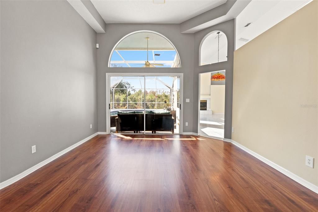 For Sale: $560,000 (4 beds, 3 baths, 2112 Square Feet)