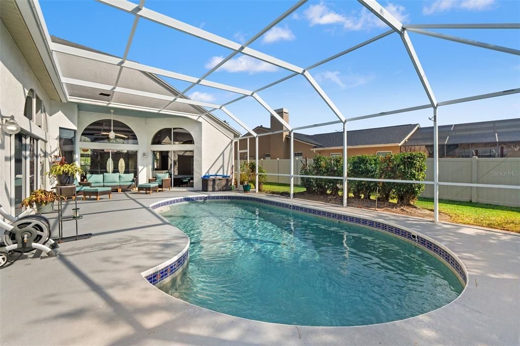 For Sale: $560,000 (4 beds, 3 baths, 2112 Square Feet)