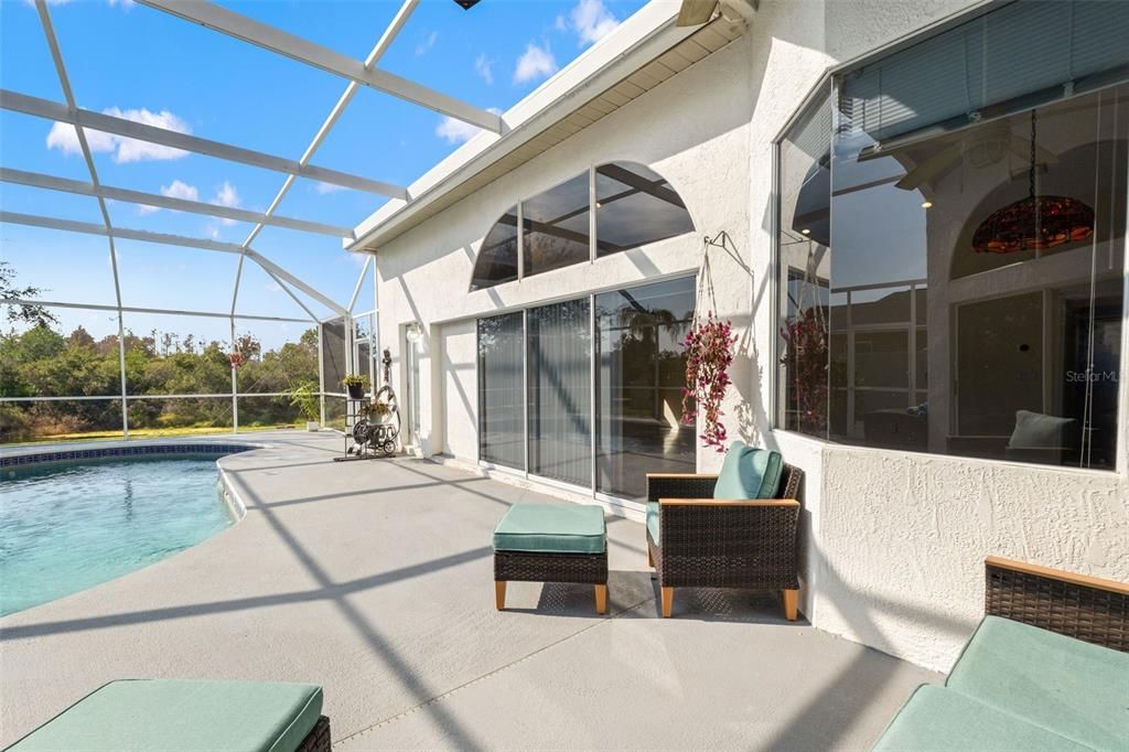 For Sale: $560,000 (4 beds, 3 baths, 2112 Square Feet)