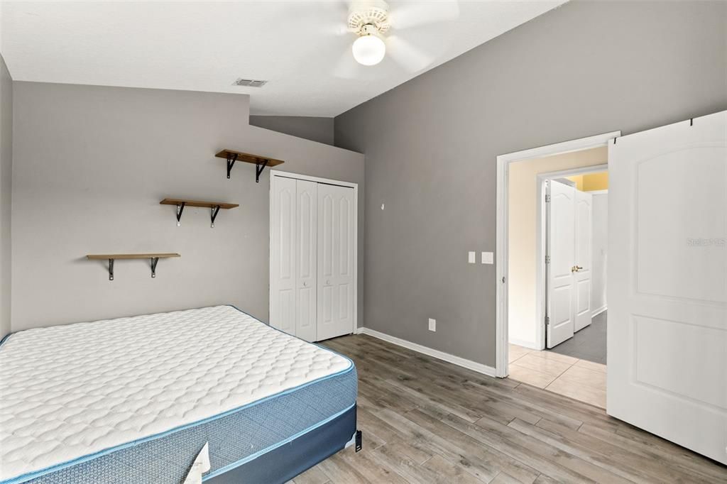 For Sale: $560,000 (4 beds, 3 baths, 2112 Square Feet)