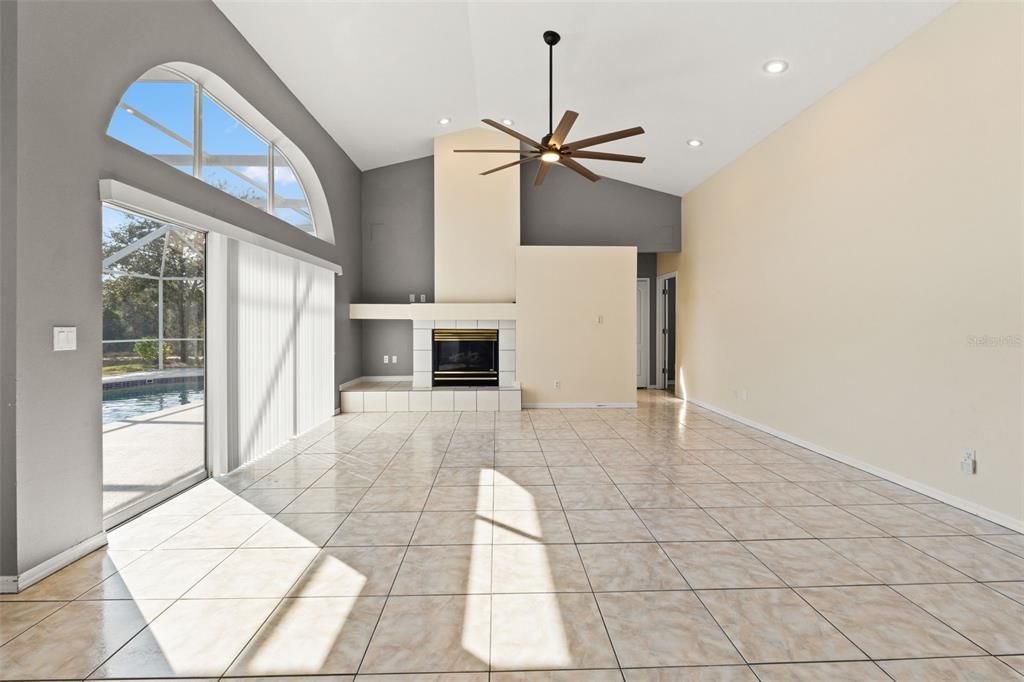 For Sale: $560,000 (4 beds, 3 baths, 2112 Square Feet)