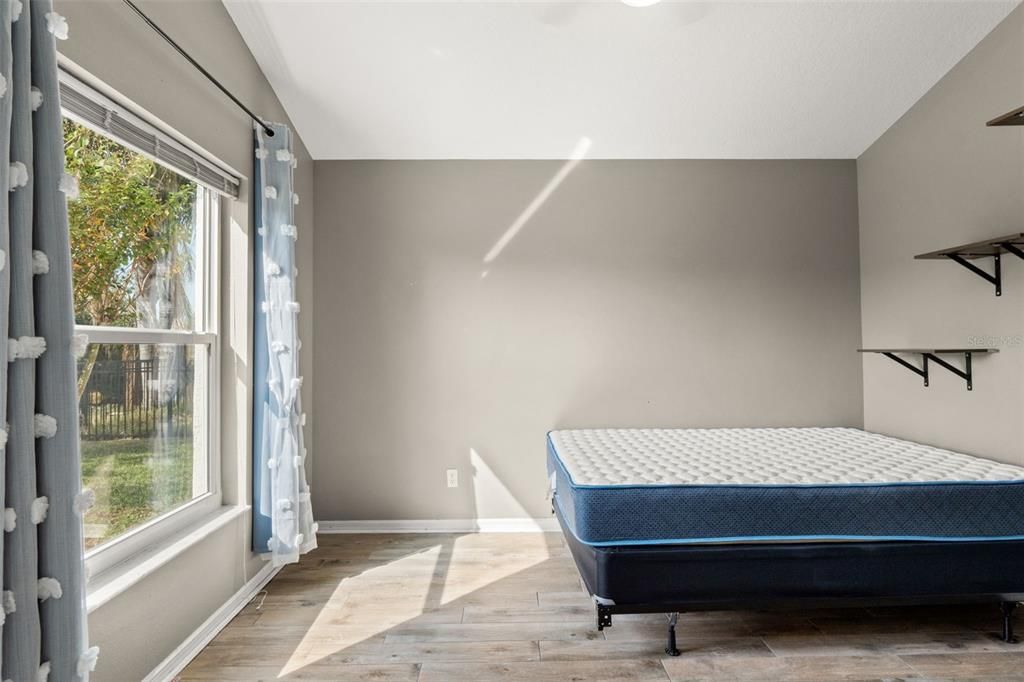 For Sale: $560,000 (4 beds, 3 baths, 2112 Square Feet)