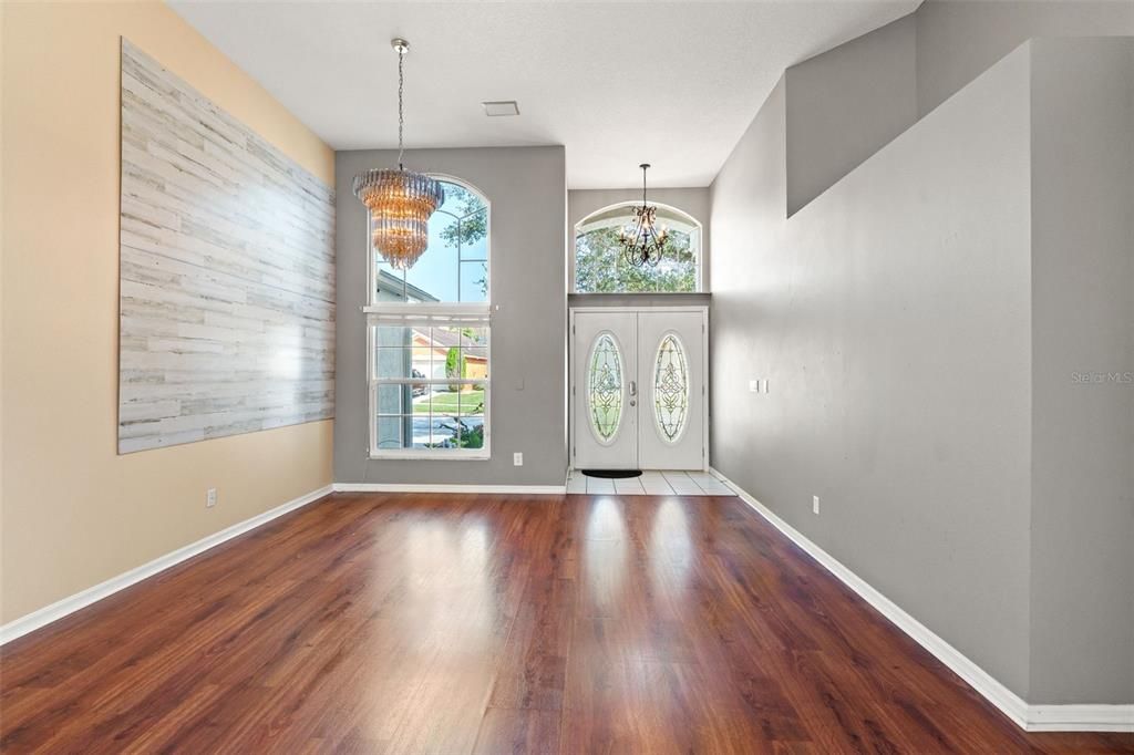 For Sale: $560,000 (4 beds, 3 baths, 2112 Square Feet)