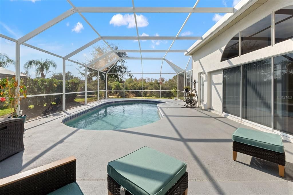 For Sale: $560,000 (4 beds, 3 baths, 2112 Square Feet)